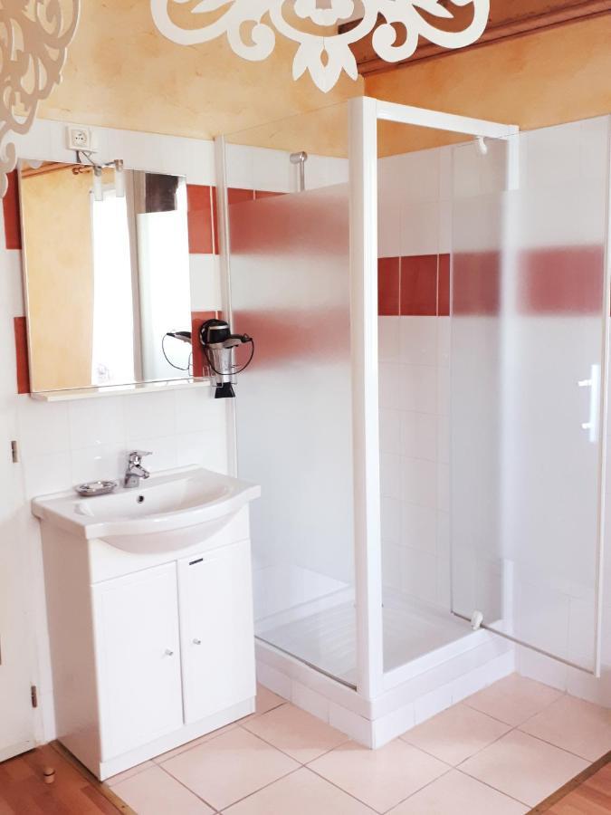 Chambres D'Hotes La Noyeraie Izeron 외부 사진